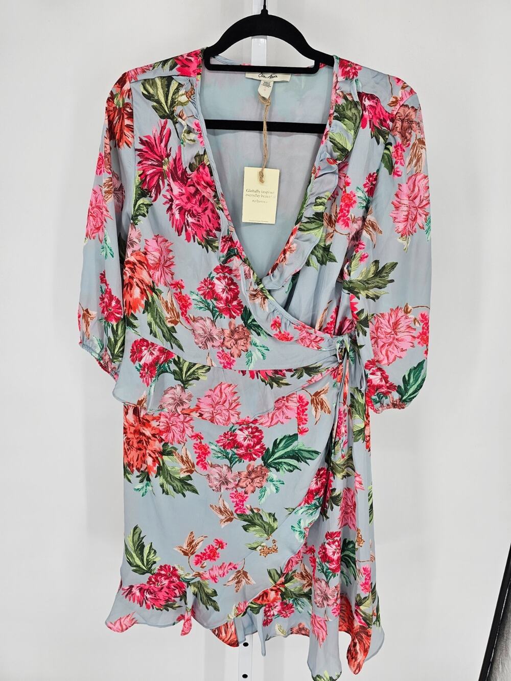 Ella Moon Sz L floral ruffle wrap dress in a light blue and pink pattern NEW